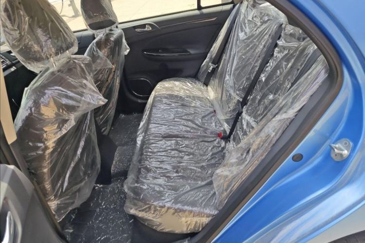 Used BYD e5 2018 Travel Edition Interior 4