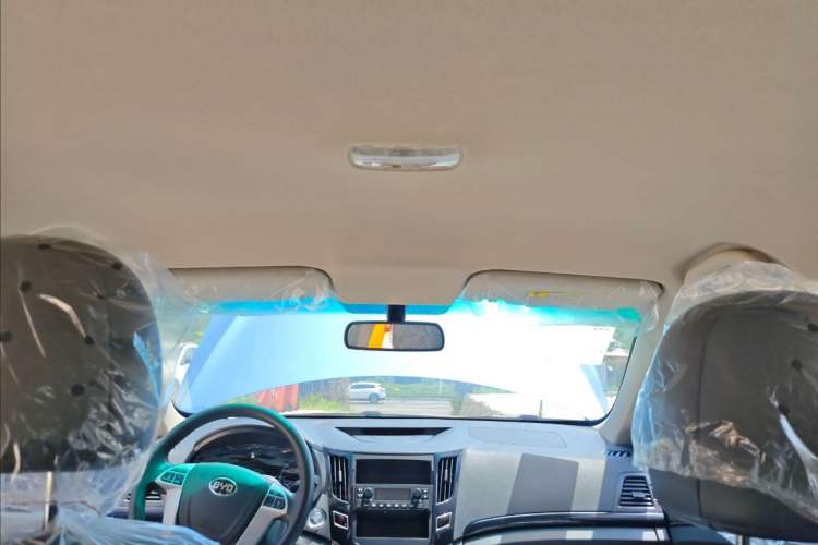 Used BYD e5 2018 Travel Edition Interior 5