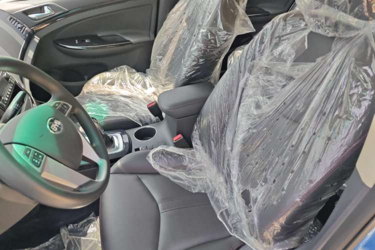 Used BYD e5 2018 Travel Edition Left Front Seat