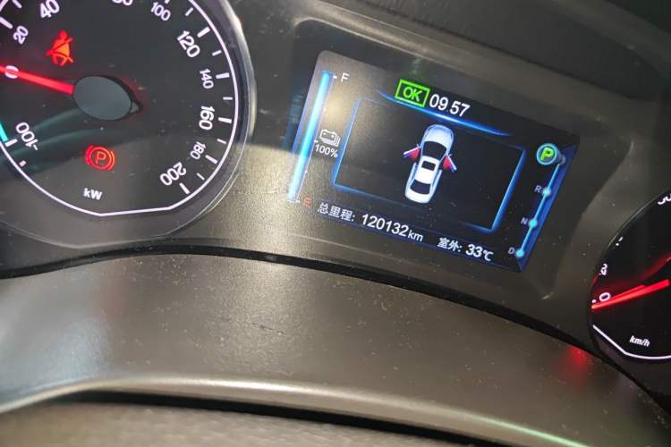 Used BYD e5 2018 Travel Edition Odometer Close Up