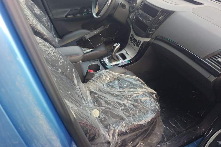 Used BYD e5 2018 Travel Edition Right Front Seat
