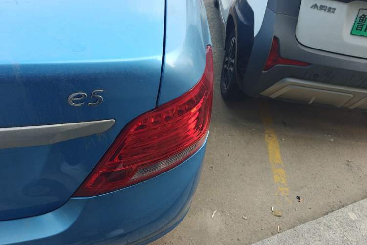 Used BYD e5 2018 Travel Edition Right Rear Taillight