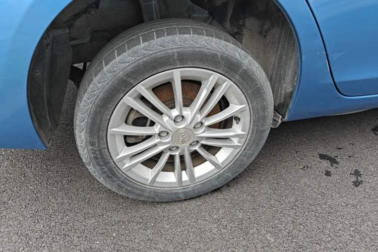 Used BYD e5 2018 Travel Edition Right Rear Wheel Hub