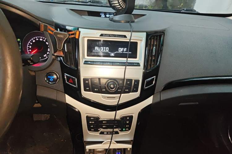 Used BYD e5 2018 450 Smart Connect Enjoyment Version Audio And AC Panel