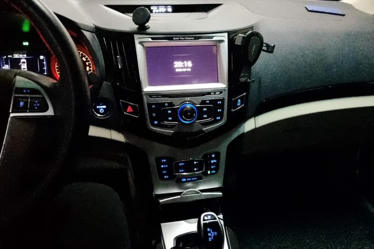 Used BYD e5 2018 450 Smart Connect Enjoyment Version Audio And AC Panel