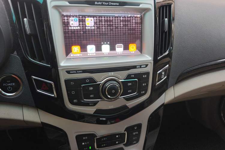 Used BYD e5 2018 450 Smart Connect Enjoyment Version Audio And AC Panel