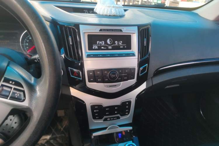 Used BYD e5 2018 Travel Edition Audio And AC Panel
