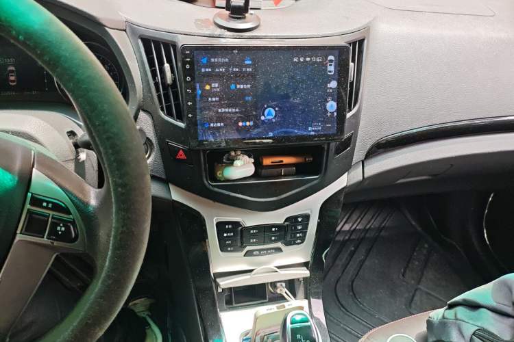 Used BYD e5 2018 Travel Edition Audio And AC Panel