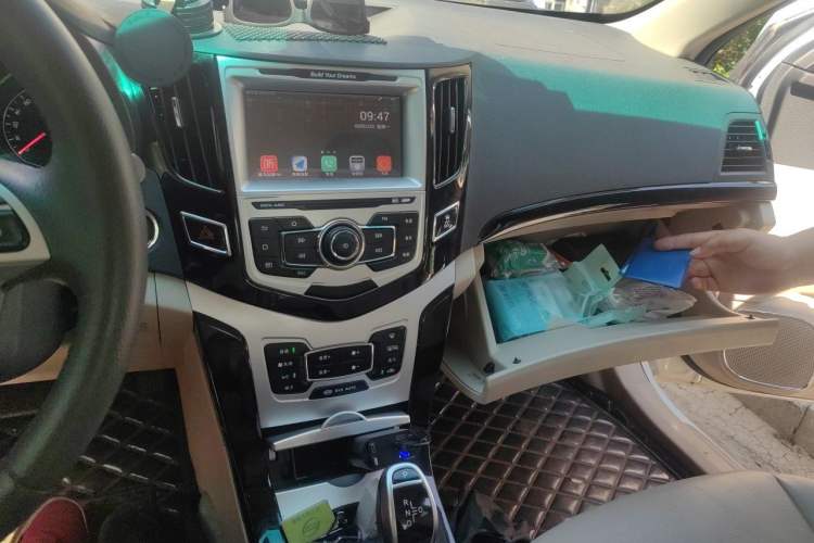 Used BYD e5 2018 450 Smart Connect Enjoyment Version Audio And AC Panel