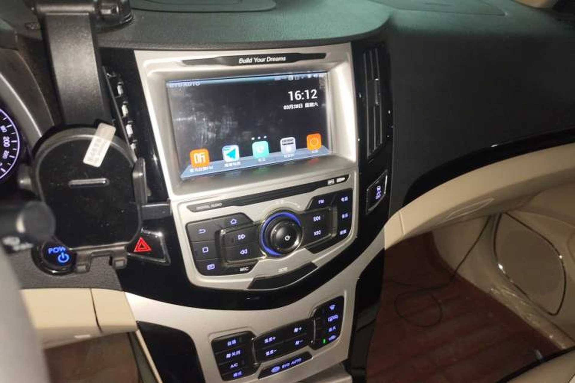Used BYD e5 2018 450 Smart Connect Deluxe Edition Audio And AC Panel