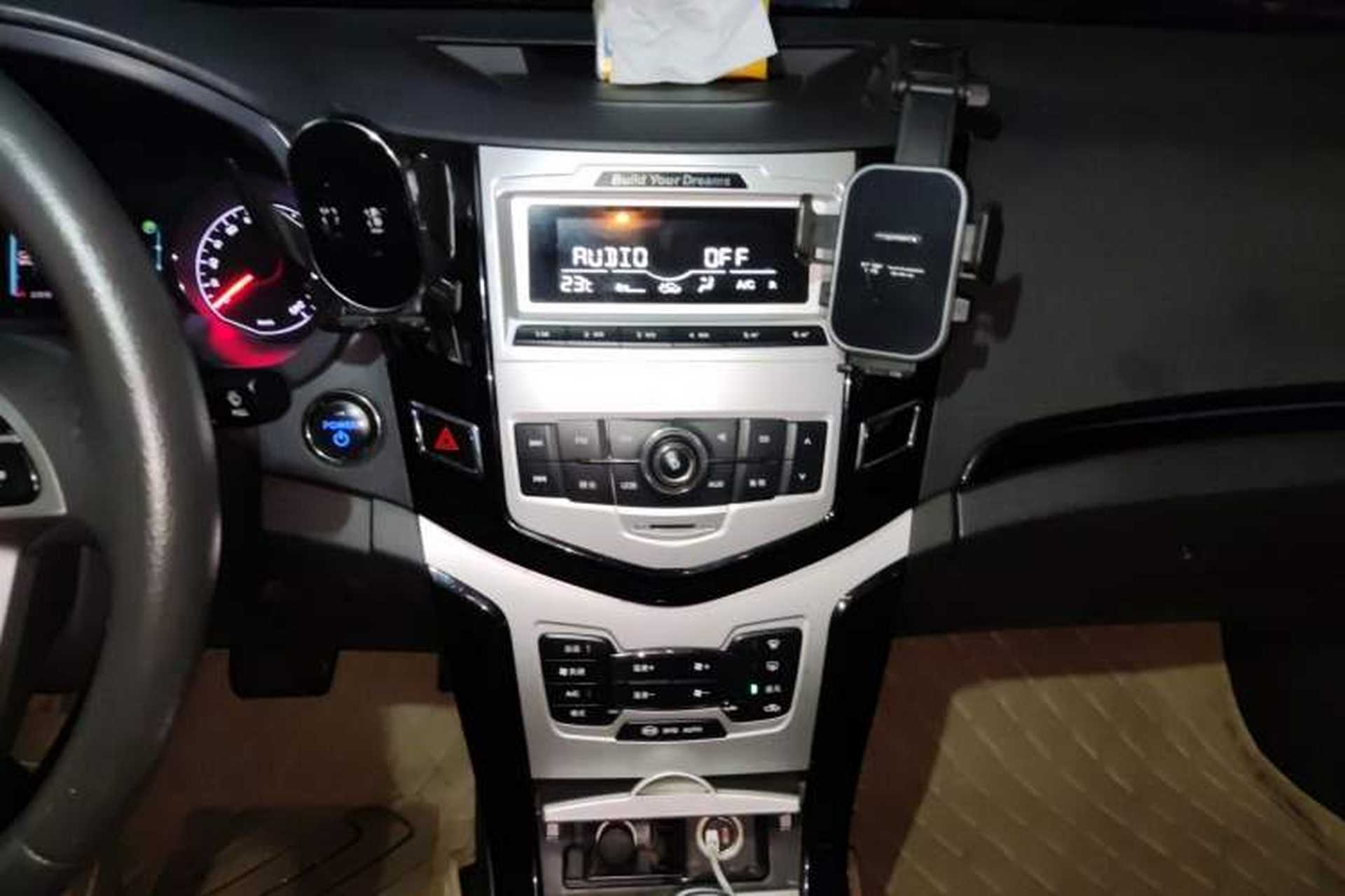 Used BYD e5 2018 Travel Edition Audio And AC Panel