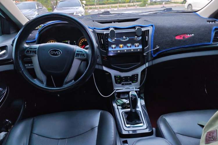 Used BYD e5 2018 450 Smart Connect Enjoyment Version Center Console