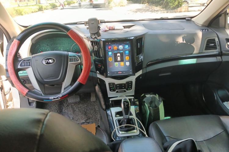 Used BYD e5 2018 Travel Edition Center Console