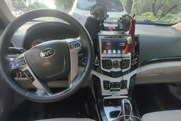 Used BYD e5 2018 450 Smart Connect Enjoyment Version Center Console