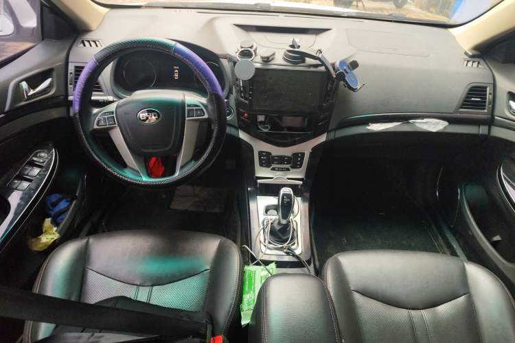Used BYD e5 2018 Travel Edition Center Console