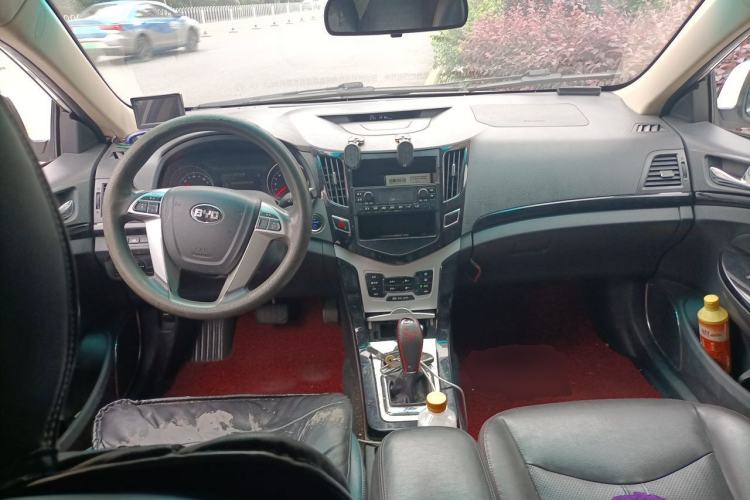 Used BYD e5 2018 450 Smart Connect Enjoyment Version Center Console