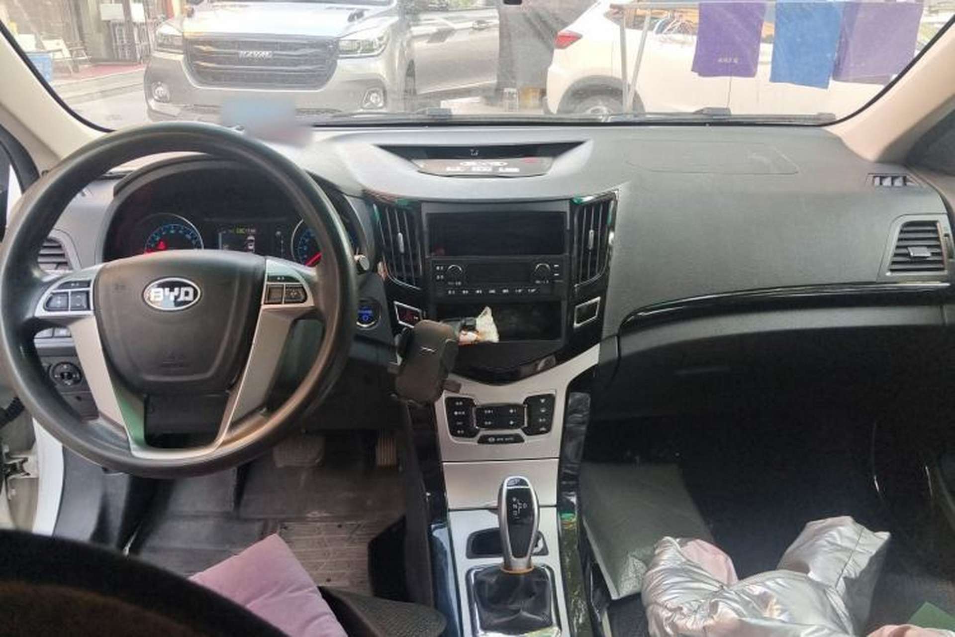 Used BYD e5 2018 450 Smart Connect Enjoyment Version Center Console
