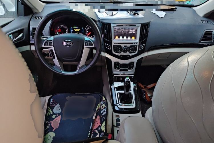 Used BYD e5 2018 450 Smart Connect Enjoyment Version Center Console