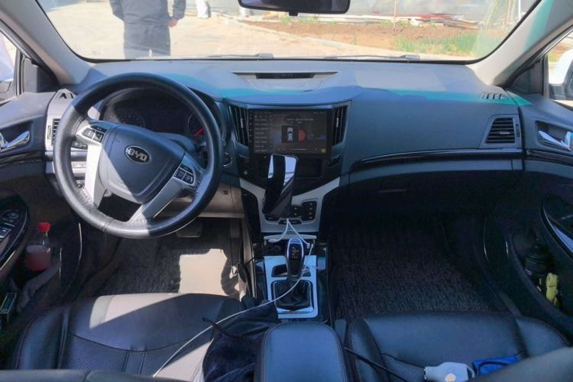 Used BYD e5 2018 Travel Edition Center Console