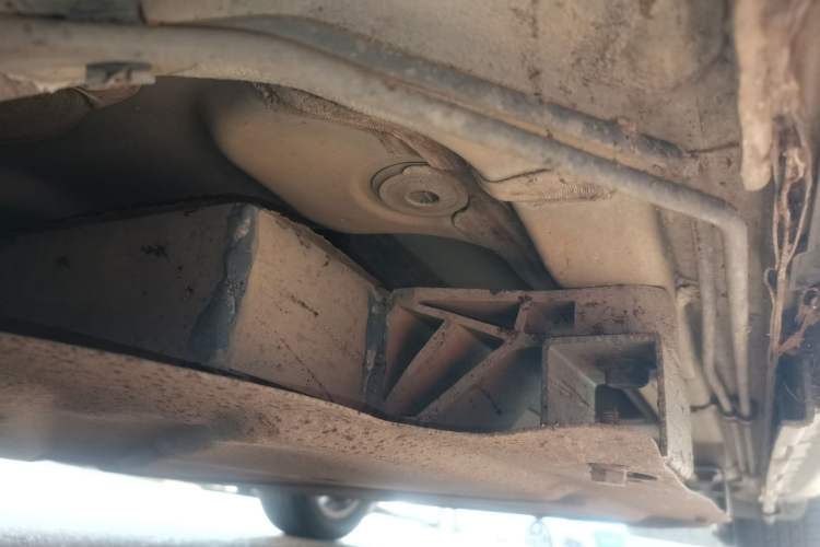 Used BYD e5 2018 Travel Edition Chassis Front Left