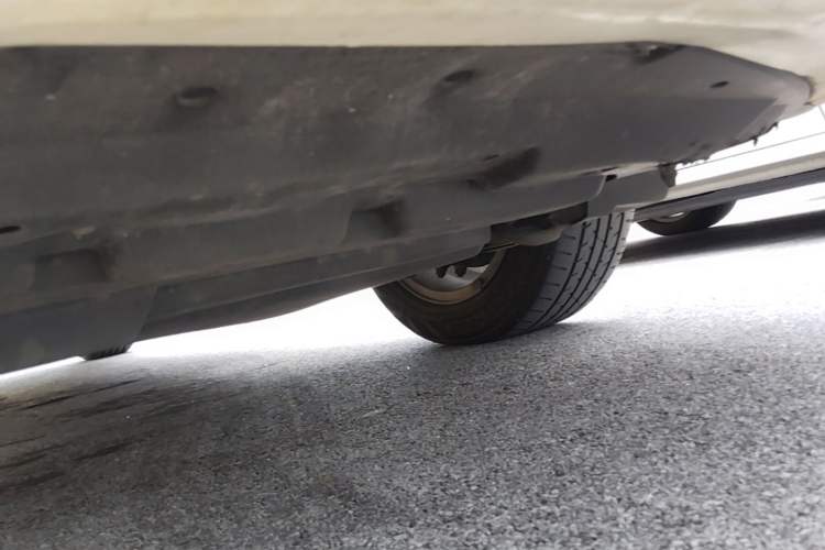 Used BYD e5 2018 Travel Edition Chassis Front Left