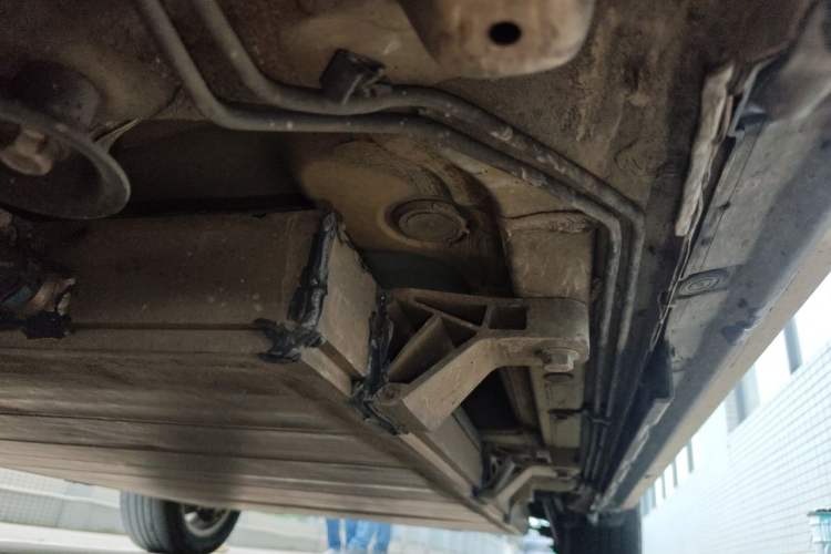 Used BYD e5 2018 450 Smart Connect Deluxe Edition Chassis Front Left
