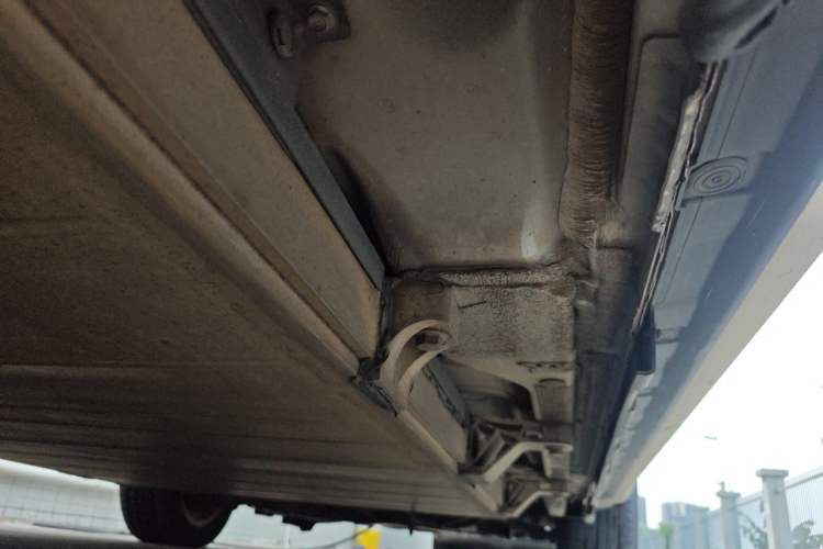 Used BYD e5 2018 450 Smart Connect Deluxe Edition Chassis Rear Right