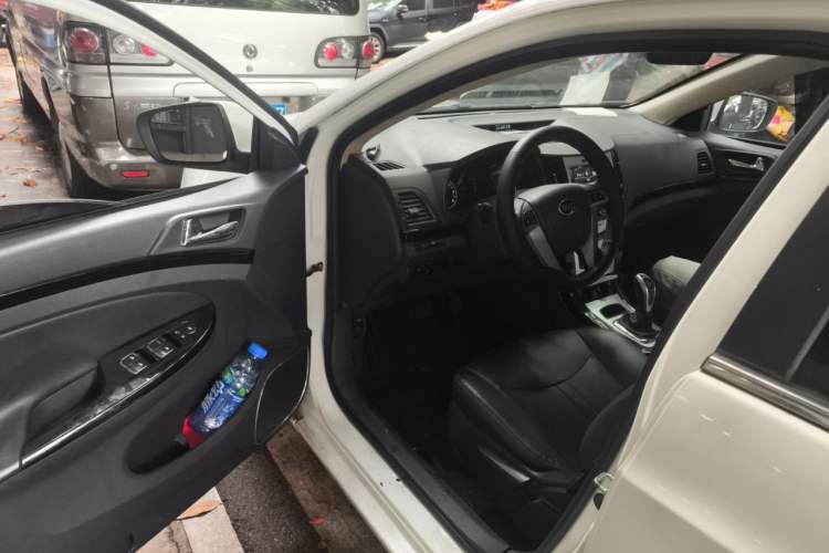 Used BYD e5 2018 Travel Edition Driver Seat
