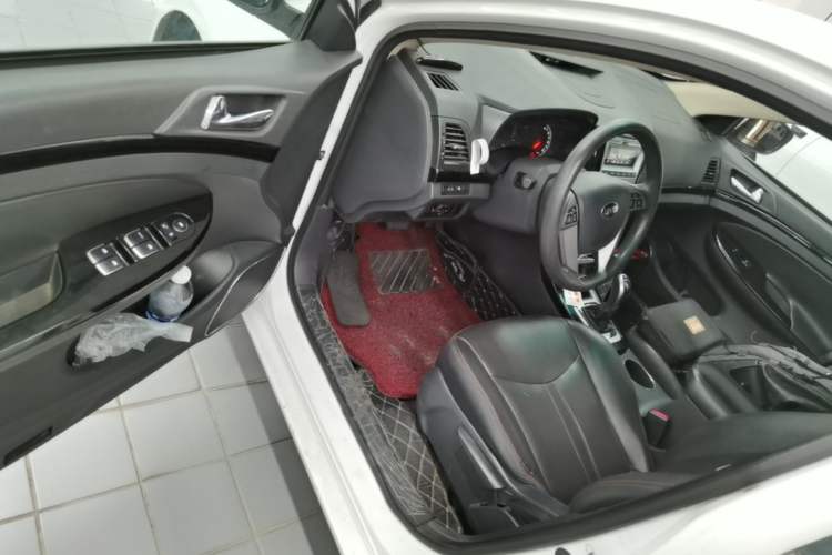 Used BYD e5 2018 Travel Edition Driver Seat