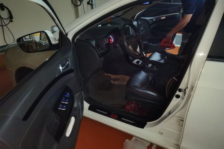 Used BYD e5 2018 Travel Edition Driver Seat
