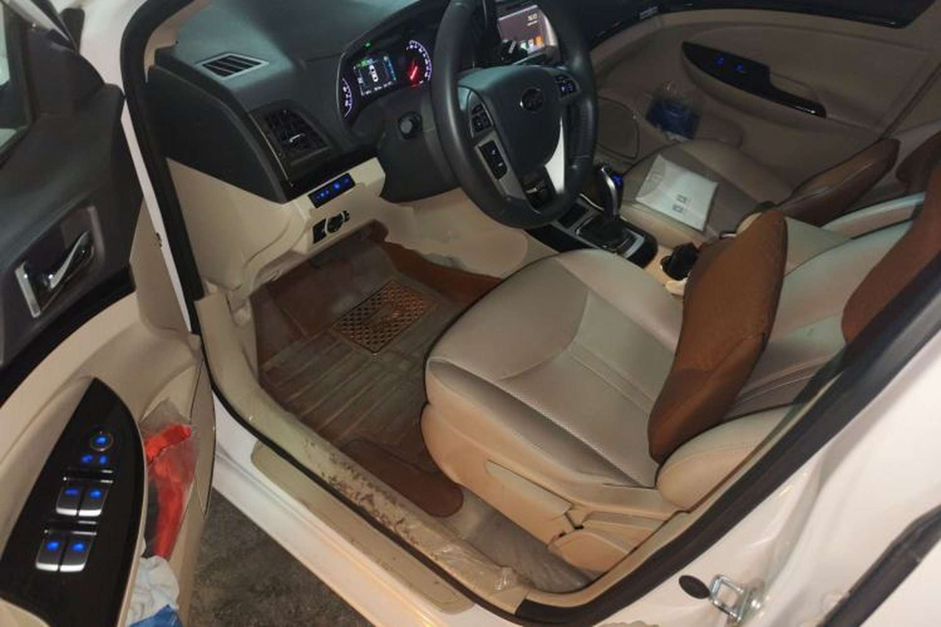 Used BYD e5 2018 450 Smart Connect Deluxe Edition Driver Seat