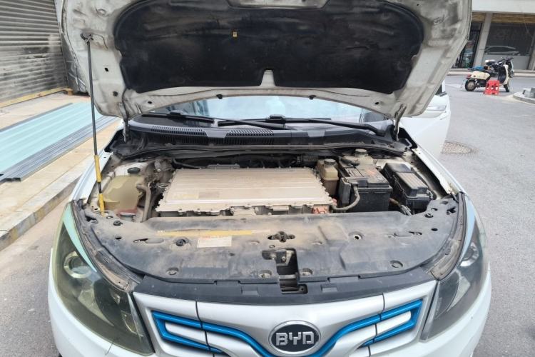 Used BYD e5 2018 450 Smart Connect Enjoyment Version Engine Bay
