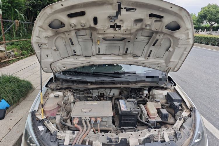 Used BYD e5 2018 Travel Edition Engine Bay