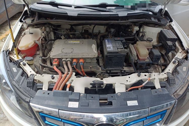 Used BYD e5 2018 Travel Edition Engine Bay