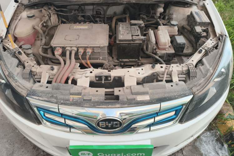 Used BYD e5 2018 Travel Edition Engine Bay