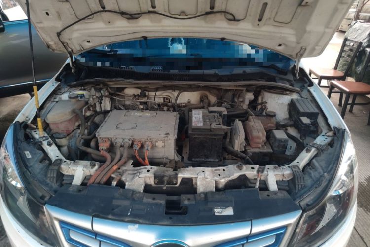 Used BYD e5 2018 Travel Edition Engine Bay