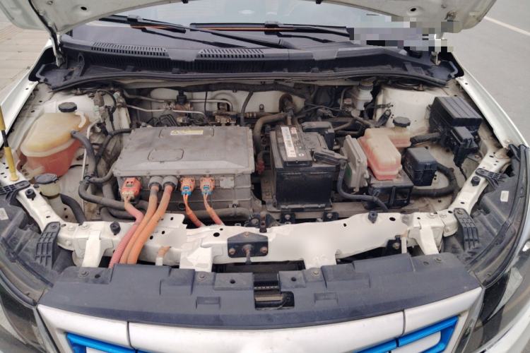Used BYD e5 2018 Travel Edition Engine Bay