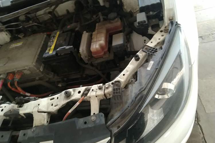 Used BYD e5 2018 Travel Edition Engine Bay Left