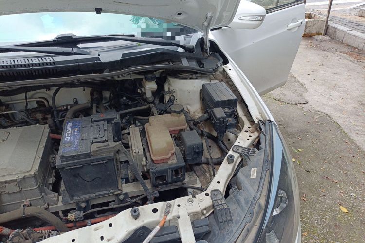 Used BYD e5 2018 Travel Edition Engine Bay Left