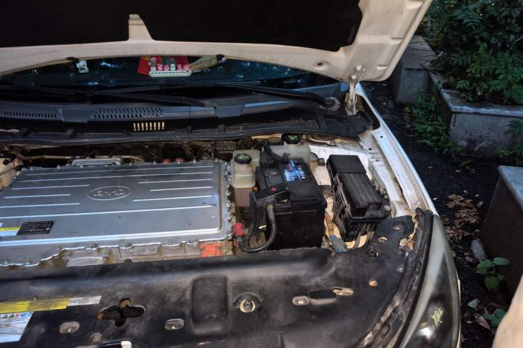 Used BYD e5 2018 450 Smart Connect Enjoyment Version Engine Bay Left