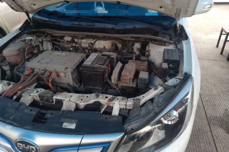 Used BYD e5 2018 Travel Edition Engine Bay Left