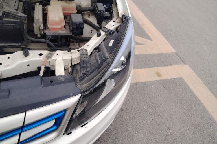 Used BYD e5 2018 Travel Edition Engine Bay Left