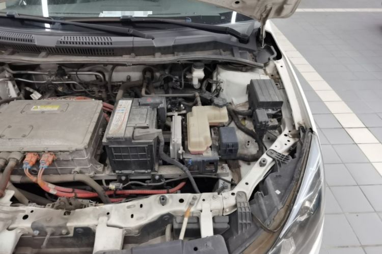 Used BYD e5 2018 Travel Edition Engine Bay Left