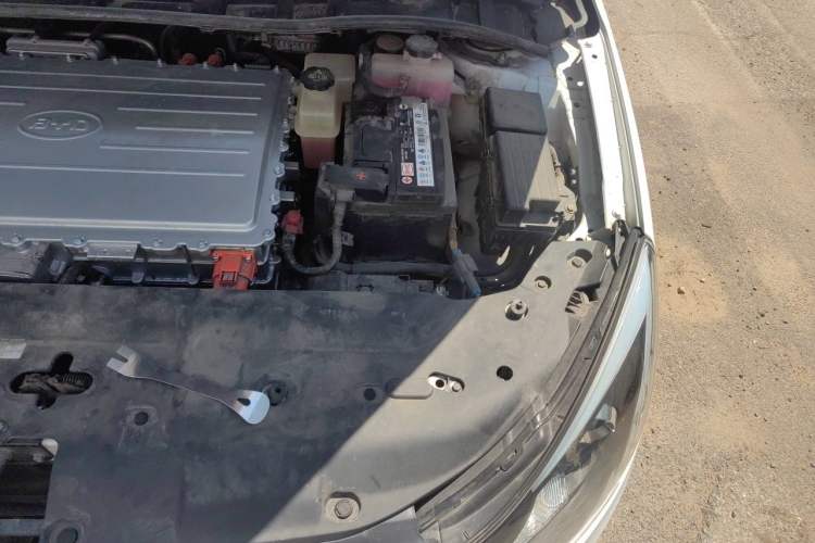 Used BYD e5 2018 450 Smart Connect Enjoyment Version Engine Bay Left