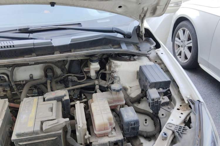 Used BYD e5 2018 Travel Edition Engine Bay Left