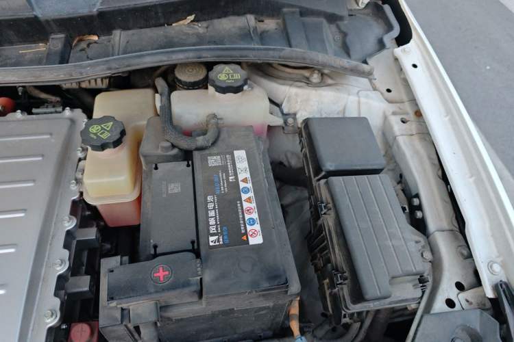 Used BYD e5 2018 450 Smart Connect Deluxe Edition Engine Bay Left