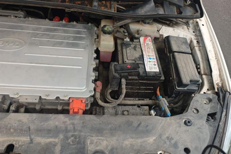 Used BYD e5 2018 450 Smart Connect Enjoyment Version Engine Bay Left