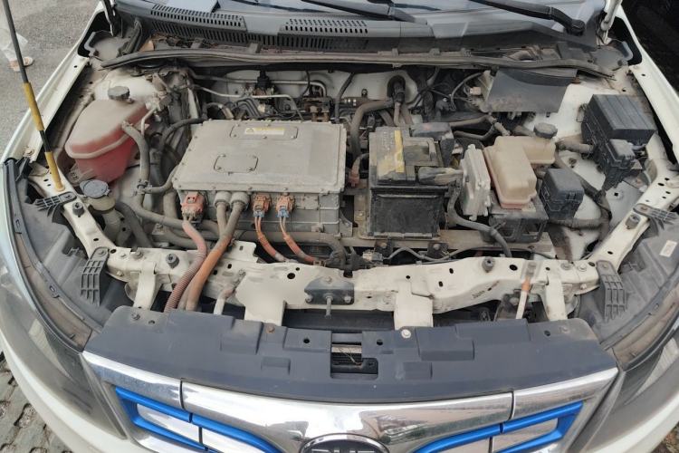 Used BYD e5 2018 Travel Edition Engine Bay