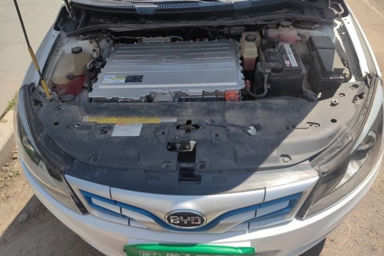 Used BYD e5 2018 450 Smart Connect Enjoyment Version Engine Bay