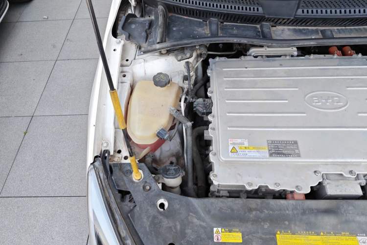 Used BYD e5 2018 450 Smart Connect Enjoyment Version Engine Bay Right